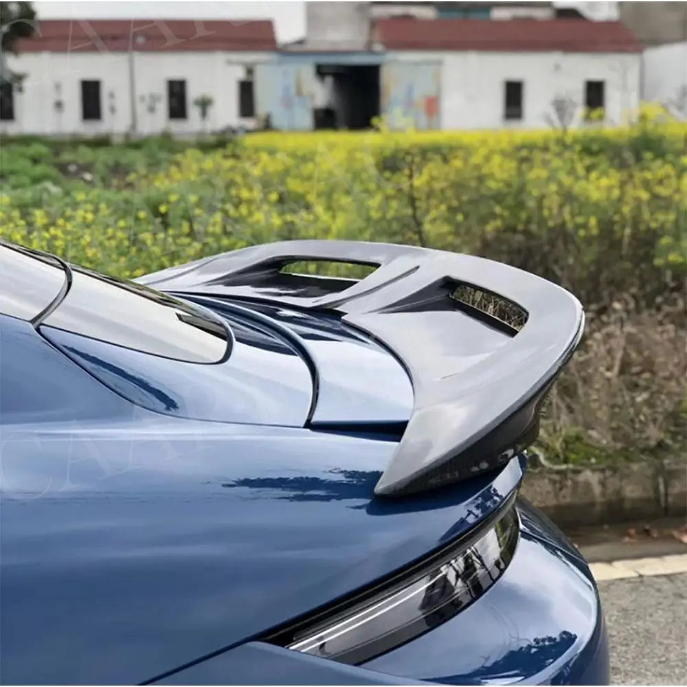 Süsinikkiust Tagumine Lip Spoiler jaoks Porsche Taycan 2019+ Tagumine Pagasiruumi Huule Tiiva Part Spoiler Car Styling 3