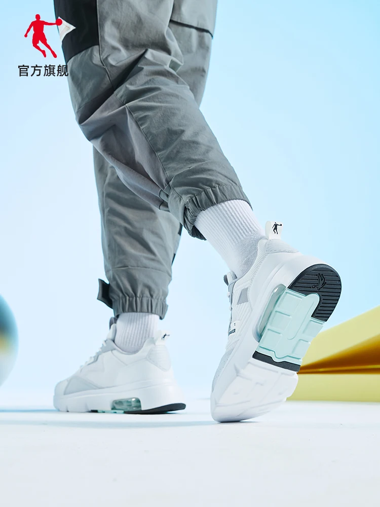 Sport kingad, meeste kingad 2021 sügis-talve uus meeste trend vabaaja jalatsid trend õhu padi kingad põrutuse 2