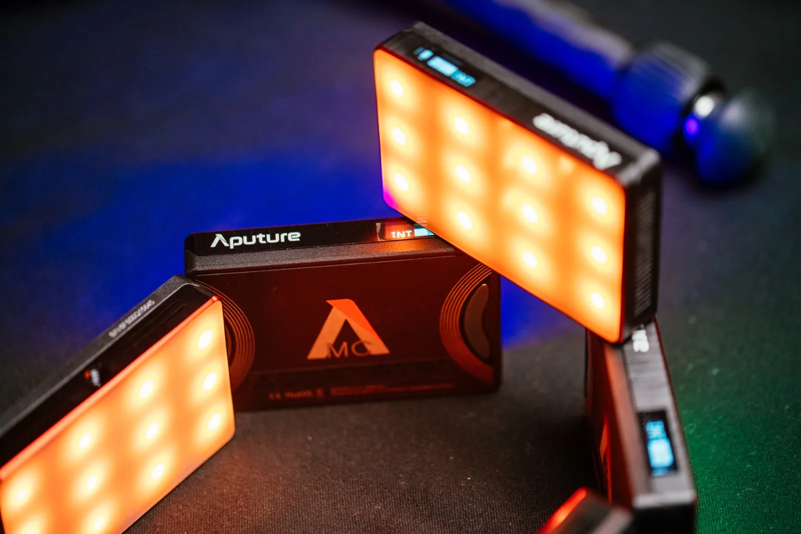 Aputure MC 4-Light Travel Kit,RGB Kaamera Led Video Valgus,3200-5600K,HSI/TOLLITARIIFID/FX Valgustus Režiimid ja Traadita Eest Juhul, 2