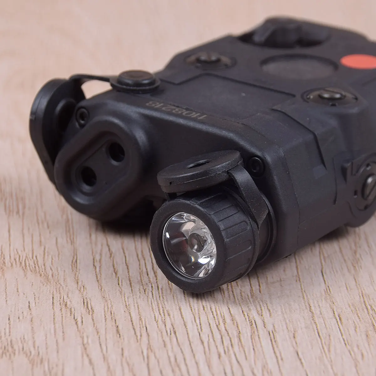 AN/PEQ-15 Aku Kast Red Dot Laser+Valge LED Taskulamp+ IR Night Vision Relva Kerge 20mm Raudtee Jahi Püss Airsoft PEQ 2